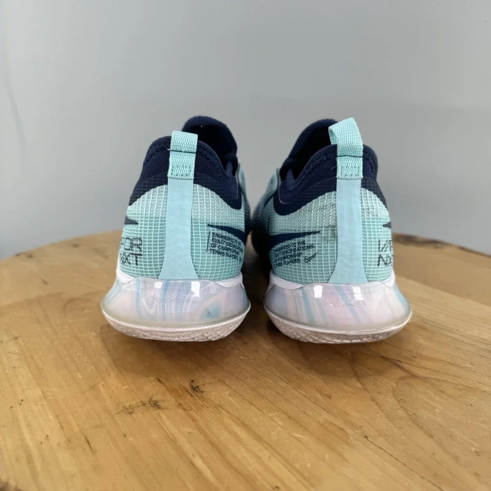 Nike Court React Vapor NXT Womens‎ Size 7.5 Tennis Shoes Athletic Glacier Blue